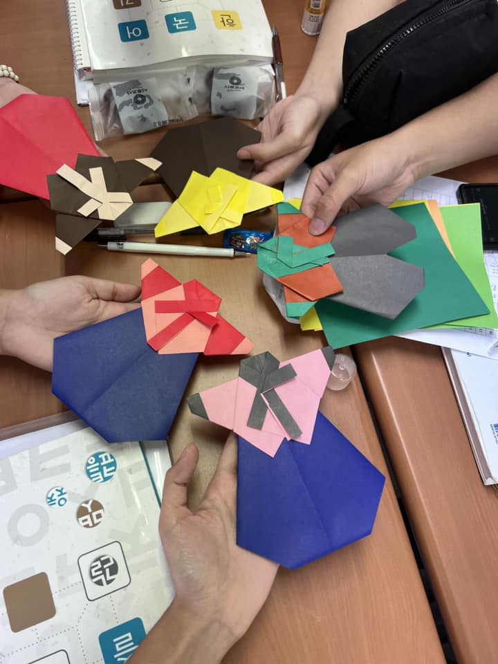 Korean Paper Fans - Layers of Learning