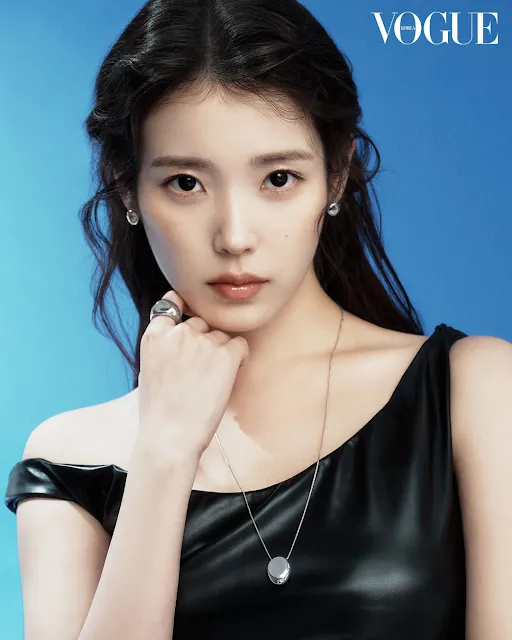아이유, 제이에스티나, J.ESTINA, 유니스, UNIS