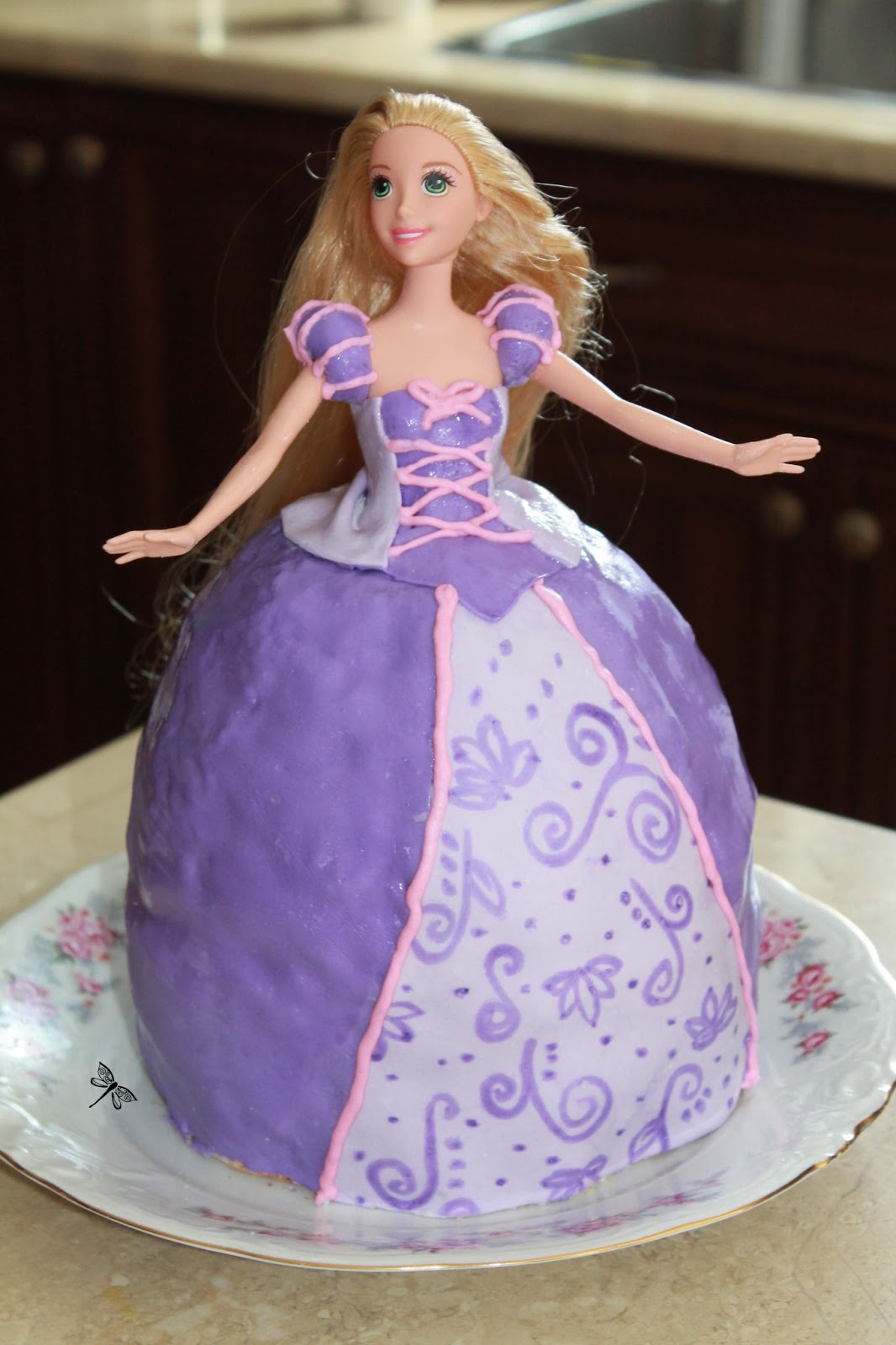 Libellule Et Ses Spatules Gateau Princesse Raiponce