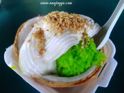 aiskrim kelapa muda di gombak 