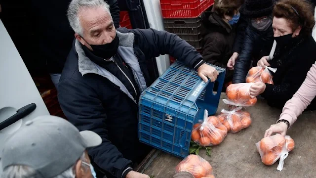 Κινητοποίηση παραγωγών έναντια στο νομοσχέδιο για τις λαϊκές αγορές