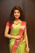 pranitha glam pics in saree-thumbnail-23