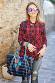 red plaid shirt, marc by marc jacobs tote bag, Oakley blue mirror sunglasses, Fashion and Cookies, fashion blogger