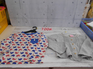 中古品　３ｃａｎ４ｏｎｅ　小鳥プリント　長袖Ｔシャツ　１００㎝　１００円　グレー　長袖トップス　１００㎝　２９０円