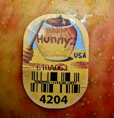 PLU sticker shows a Winnie-ther-Pooh style honey jar labeled "Hunnyz", with the last letter apparently capitalized