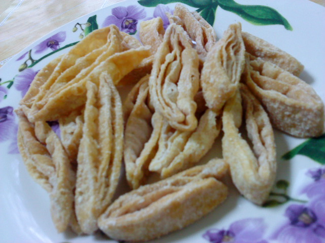 Kuih-Muih Hasiah: KUIH KAPAL TERBANG / KUIH LIDAH BUAYA