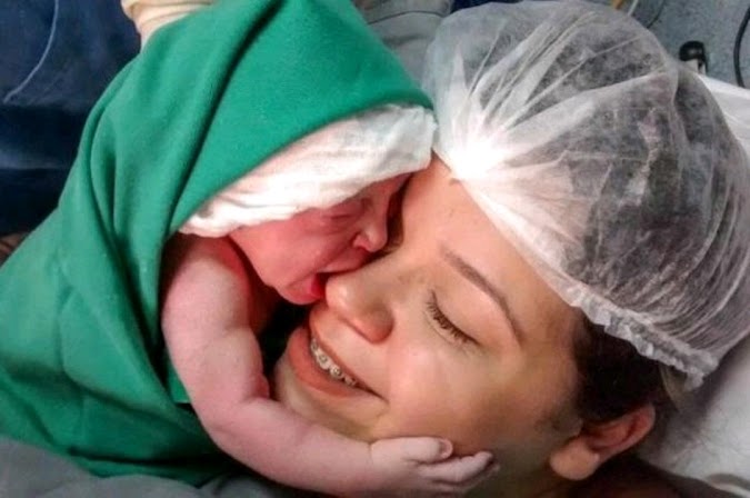 Ruang Persalinan Berubah Mengharukan, Bayi ini Tak Ingin Lepas Dari Ibunya Usai Dilahirkan, Kondisinya Tak Disangka-sangka