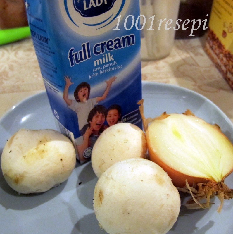 Koleksi 1001 Resepi: creamy mushroom onion cheese sauce