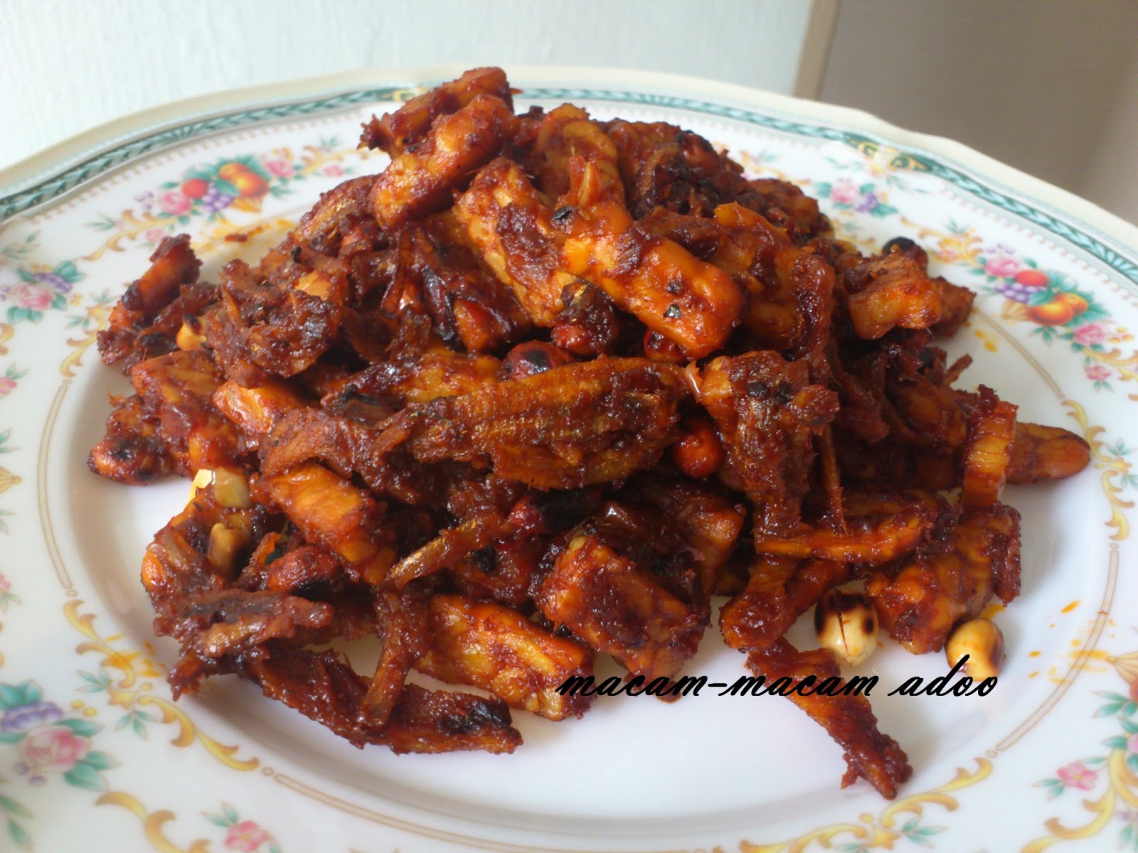 Macam-macam adoo... (" ,): Sambal goreng tempe + bilis..