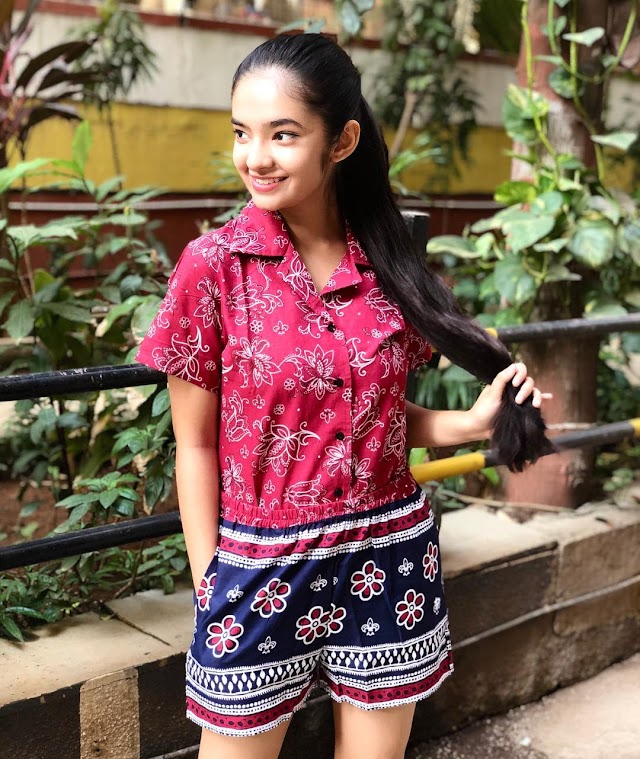 Anushka sen Photos 9 April 2018