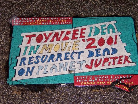 https://tvsoax.blogspot.com/2014/10/misteri-toynbee-tiles_30.html