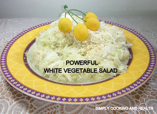 Powerful white vegetable salad with green apple