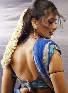Anushka Shetty latest hot images,Anushka Shetty wallpapers,Anushka Shetty hot navel in sari,Anushka Shetty sexy in sarie images,Anushka Shetty hot kissing,stills,pictures,Anushka Shetty  
