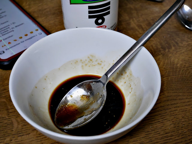 Vietnamesische Sommerrollen mit Garnelen Sauce für vietnamesische Sommerrollen
