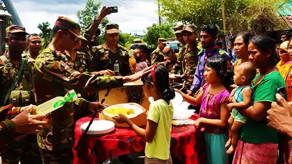 সশস্ত্র বাহিনী কর্তৃক বন্যার্তদের উদ্ধার, চিকিৎসা ও ত্রাণ বিতরণ