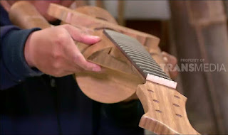 Tahapan pembuatan Jam Tangan berbahan bambu memiliki inti kinerja yaitu teknik Laminasi