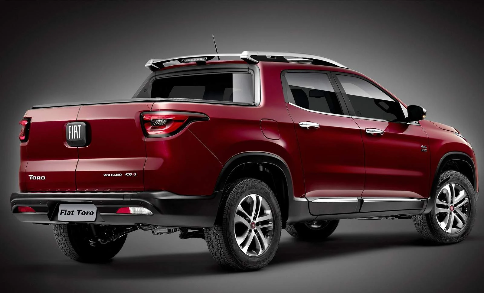 Renault Oroch x Fiat Toro