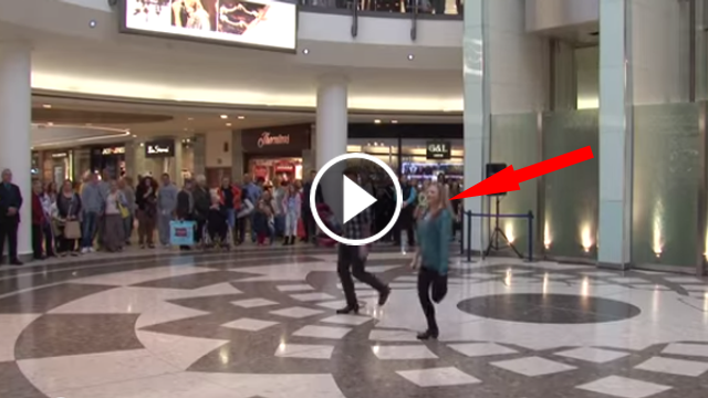 Shoppers Were Blown Away By The Impromptu Performance That Occurred In This Mall