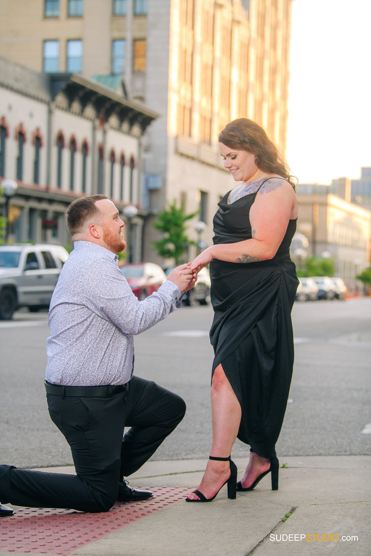 Ann Arbor Downtown Engagement Pictures by SudeepStudio.com Ann Arbor Wedding Photographer