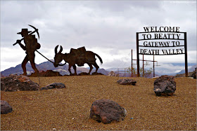 Cartel de Entrada al Death Valley 