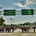 Normalistas de Ayotzinapa bloquean Autopista del Sol