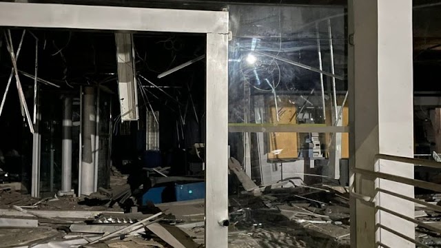 Imagens Fortes: Bandidos rendem trabalhadores, cercam prédio da PM e explodem banco 