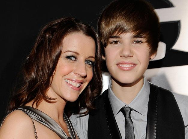 justin bieber mother. justin bieber mother pictures.