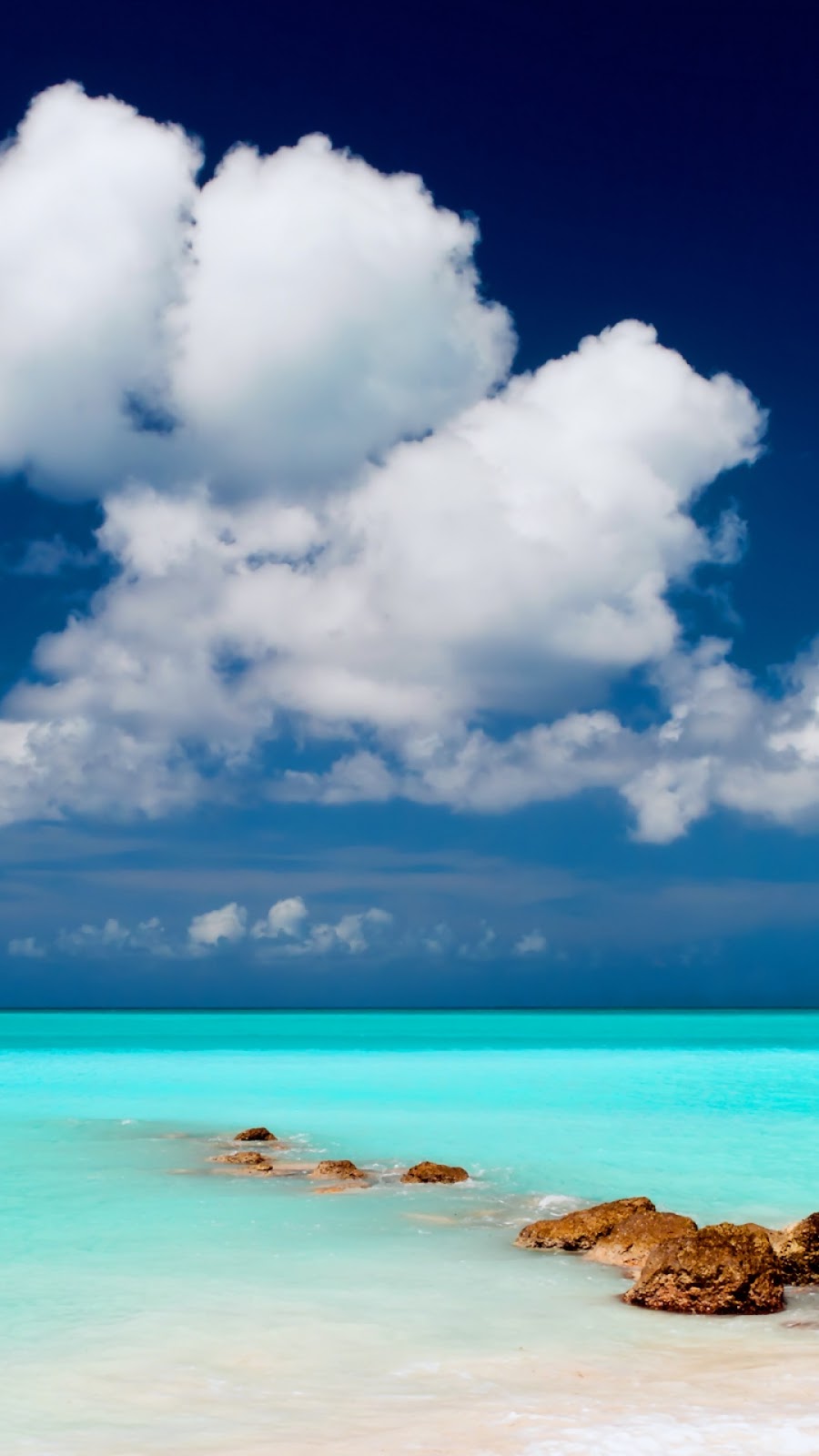 Wallpaper Android Laut Biru Dan Awan Putih