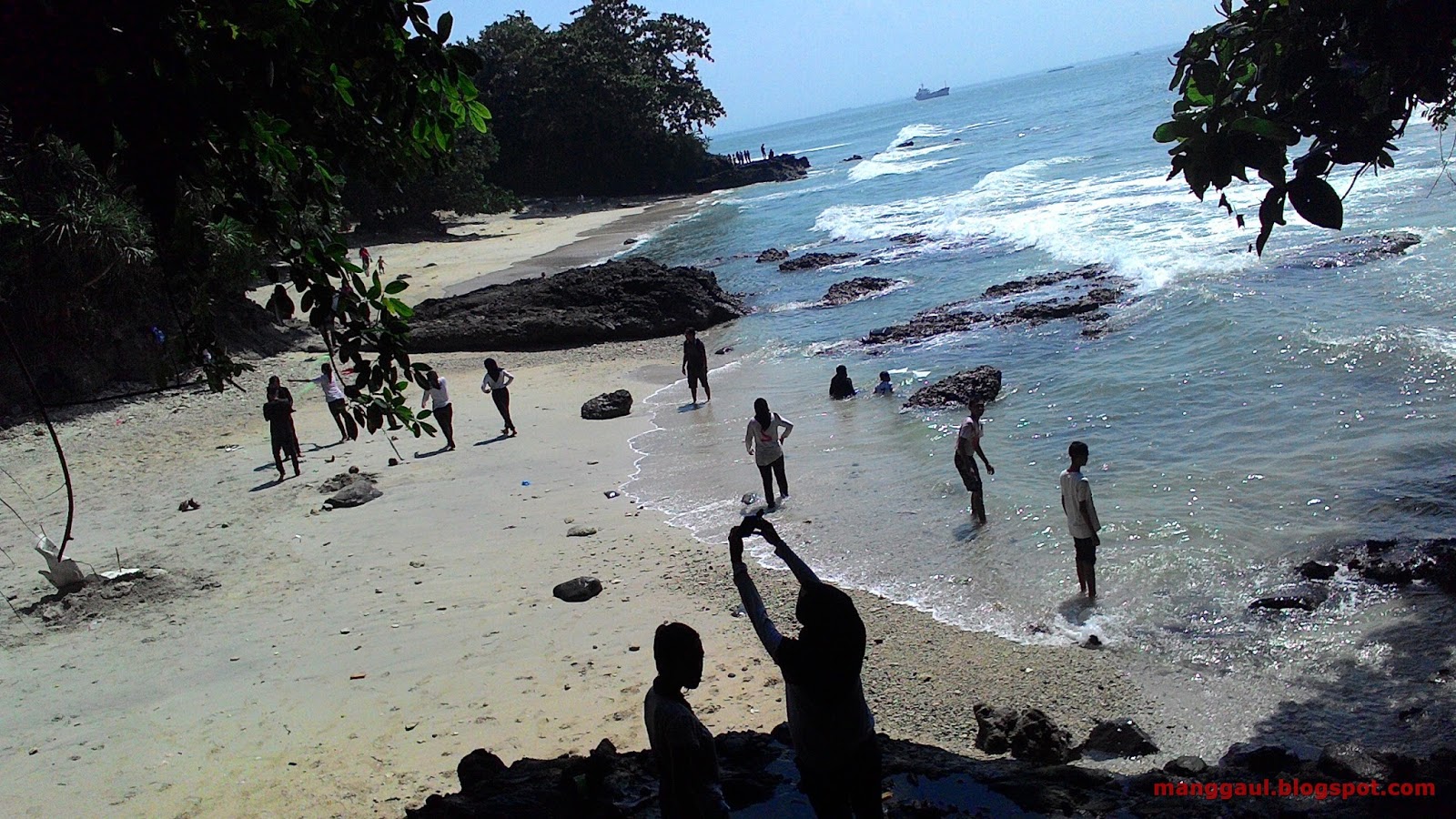 Telepon Pantai Karang Bolong : Pesona Pantai Teluk Penyu dan Pantai Karang Bolong ...