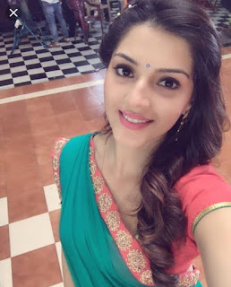 Mehreen Pirzada in Half Saree with Cute and Awesome Smile Latest Selfie
