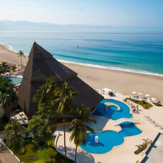Paquete de viaje a Puerto Vallarta en el hotel Krystal Vallarta vista de la playa desde habitación