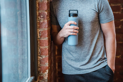 "A blue Gatorade water bottle with a sporty design, perfect for athletes and active individuals."