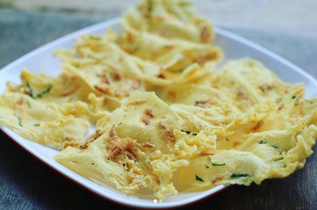 Cara Menciptakan Peyek Udang Super Garing, Renyah Anti Bantet