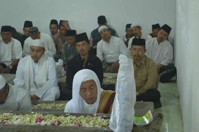 Mujahadah Malam Senin Pon