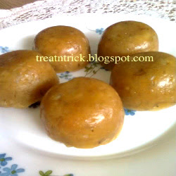 Lepat Pisang Recipe @ treatntrick.blogspot.com