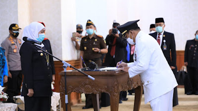 Lantik Dr. Hudiono sebagai Pj Bupati Sidoarjo, Gubernur Khofifah Minta Pj. Bupati Lari Kencang