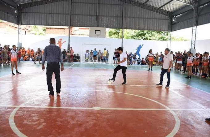 COELHO NETO - Prefeito Bruno Silva faz entrega da requalificação da quadra poliesportiva dos bairros Anil e Parque Amazonas