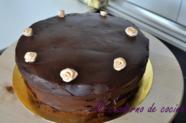 Chocolate layer cake con cheesecream de nutella