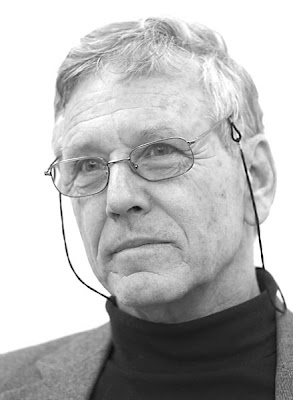 Amos Oz