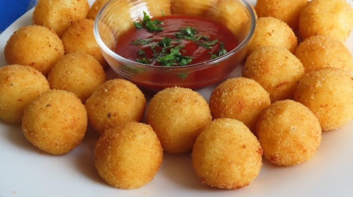 Kuglice od krumpira i mozzarelle / Cheese potato balls