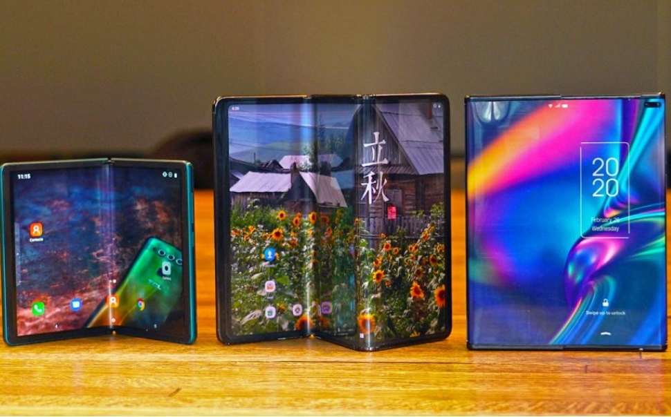 Rollable & Foldable Smartphone