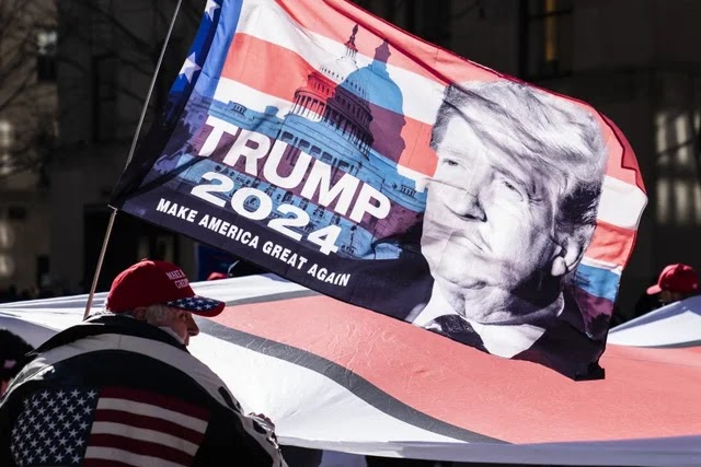 Donald Trump returns to campaign trail with rally targeting Ohio Republican