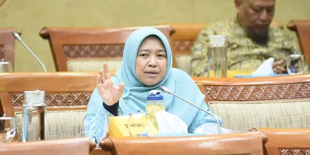 PKS: BBM Subsidi Naik, Emak-emak Makin Menjerit!