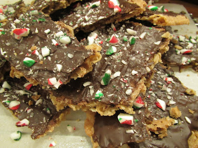 gluten-free oatmeal butter brittle with peppermint topping