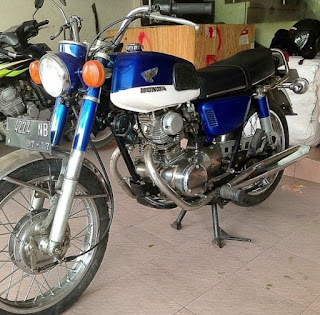 BUKALAPAK MOTOR KLASIK : DIJUAL Honda CB 125 Twin 1968 Full Paper.... 