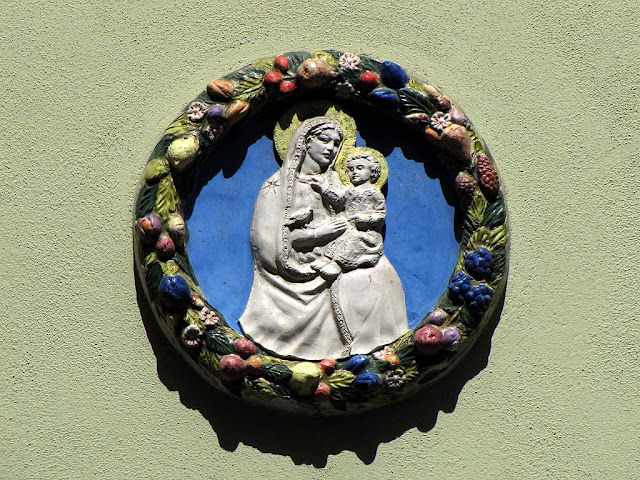 Votive image outside a house, Livorno