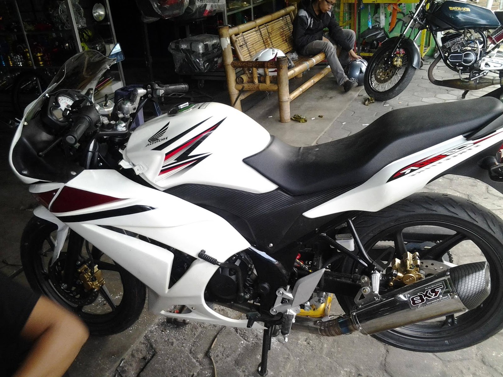 Modifikasi Motor CB150R