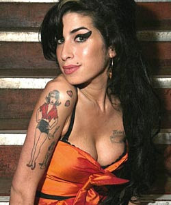 Amy Winehouse to pose nude for a Photoshoot