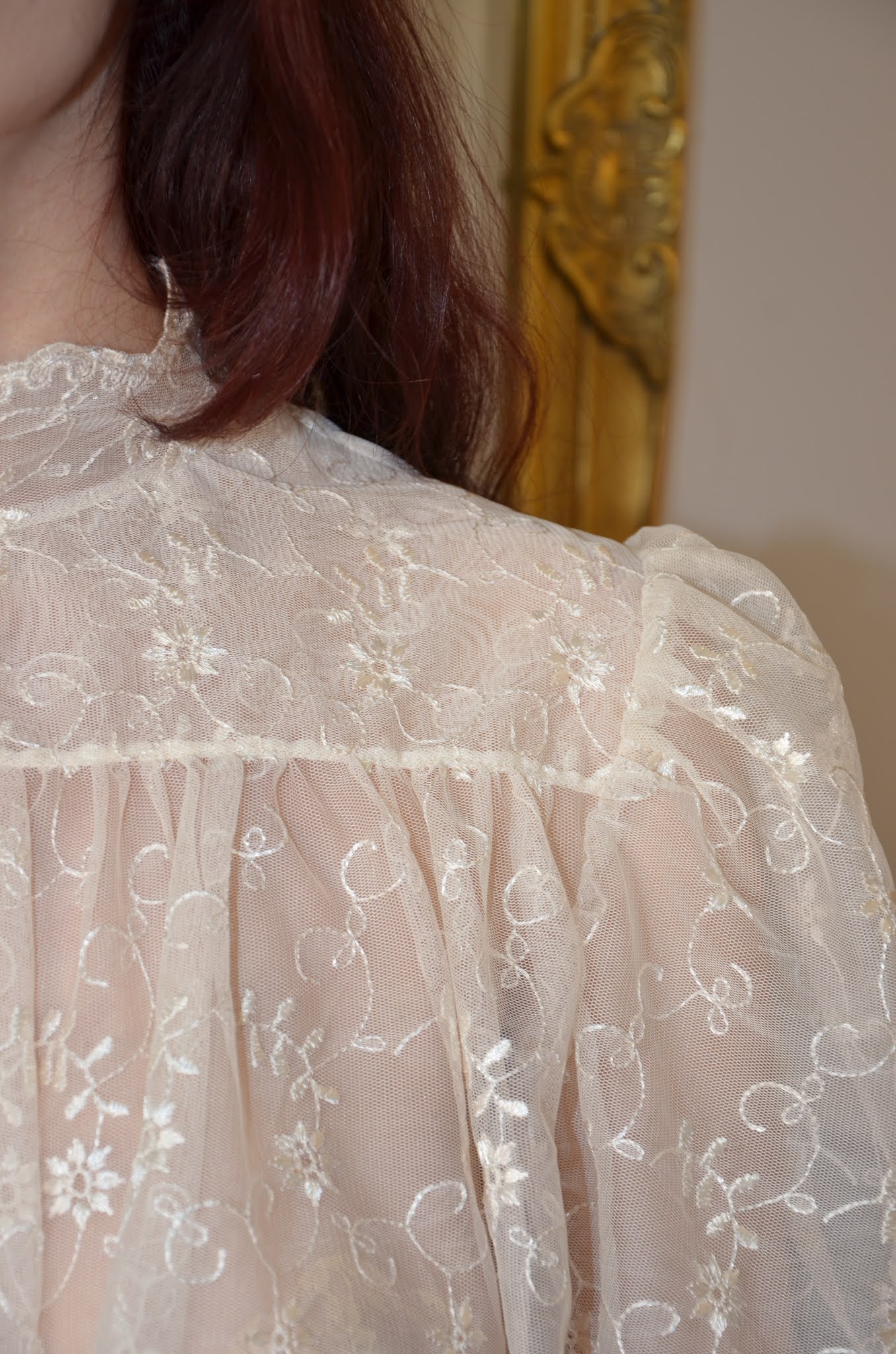 Late Victorian Edwardian style broderie anglaise lace blouse with high collar, yoke, gathered front and back, and leg of mutton sleeves details shot | Vintage sewing and history bounding | Fashion sewing tips & tutorials