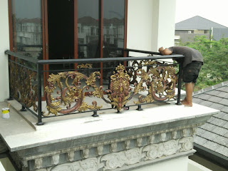 Spesialis Railing Tangga Tempa, Spesialis Balkon Tempa, Railing Tangga Besi Tempa, Tangga Tempa Mewah, Harga Railing Tangga Tempa per meter, Balkon Besi Tempa, Balkon Tempa Klasik, Balkon Tempa Mewah, Harga Balkon Besi Tempa per meter.